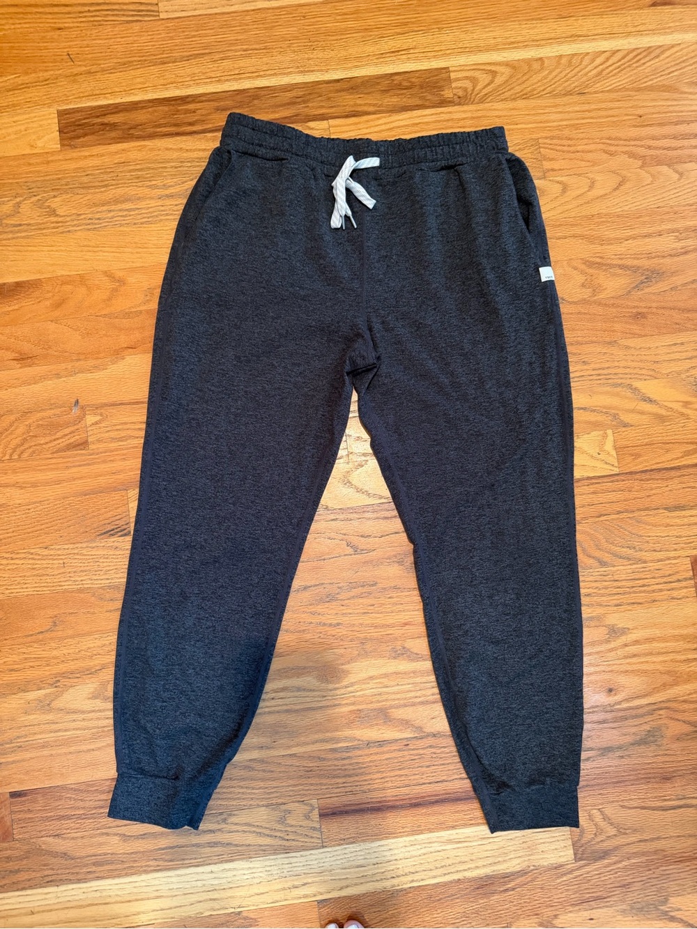 Vuori Women’s jogger
